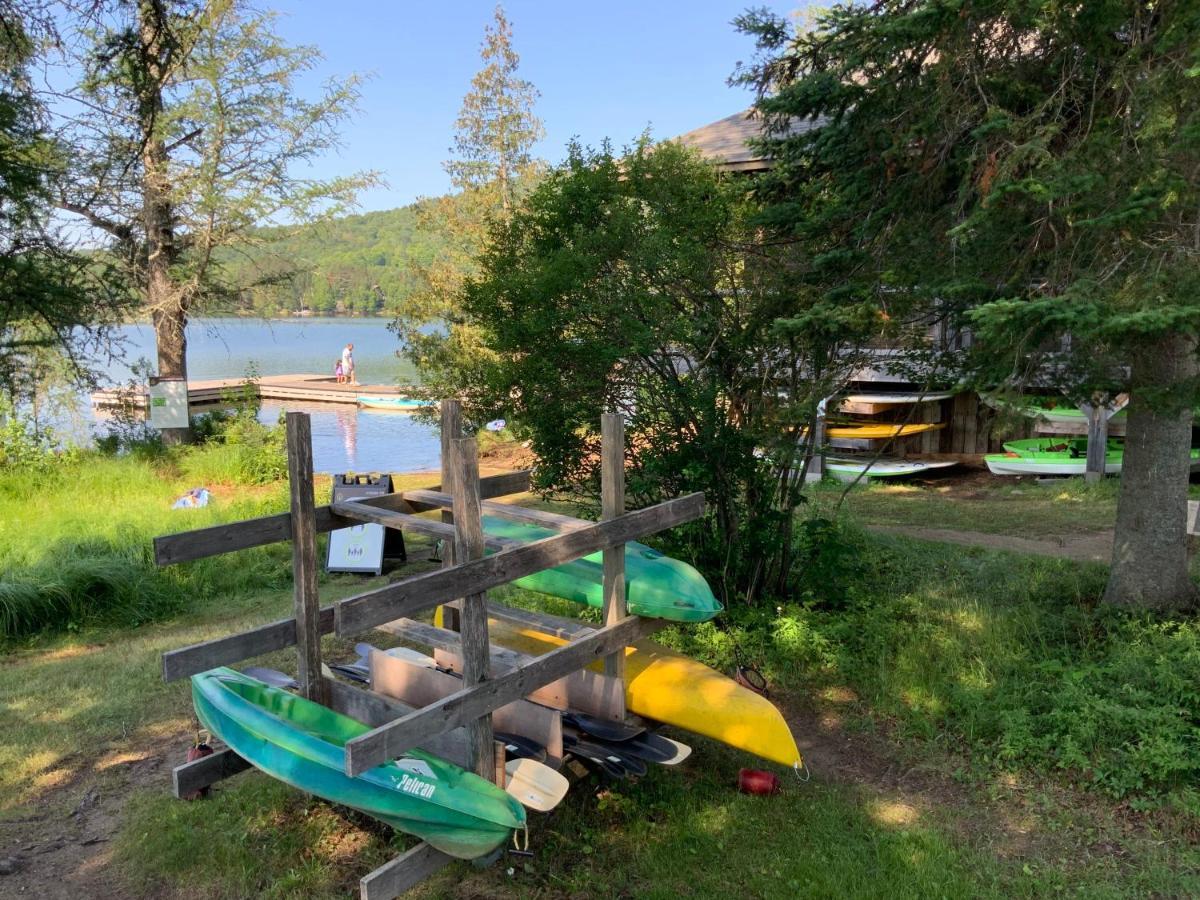Premium Suite With Lake View And Resort Access Lac Superieur Exterior photo