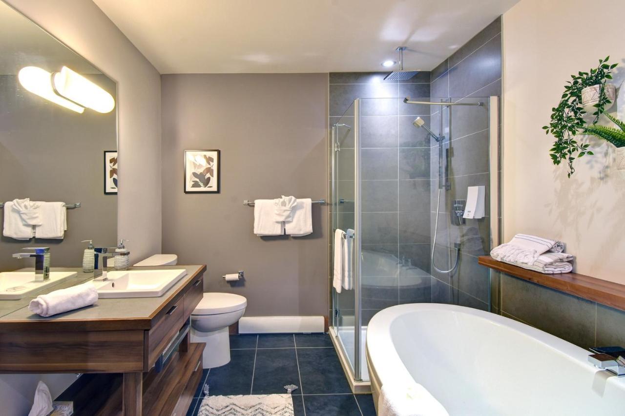 Premium Suite With Lake View And Resort Access Lac Superieur Exterior photo